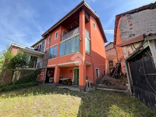 casa indipendente in vendita a Castelnuovo Nigra