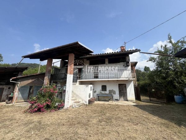 casa indipendente in vendita a Castelnuovo Nigra