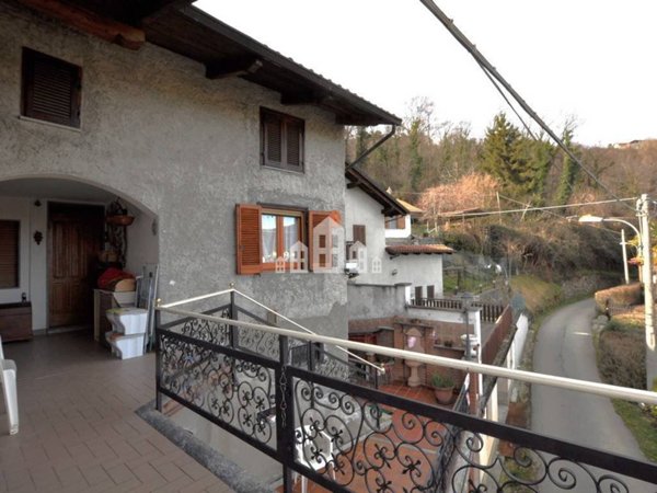 casa indipendente in vendita a Castelnuovo Nigra