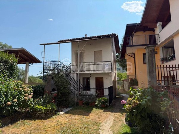 casa indipendente in vendita a Castelnuovo Nigra