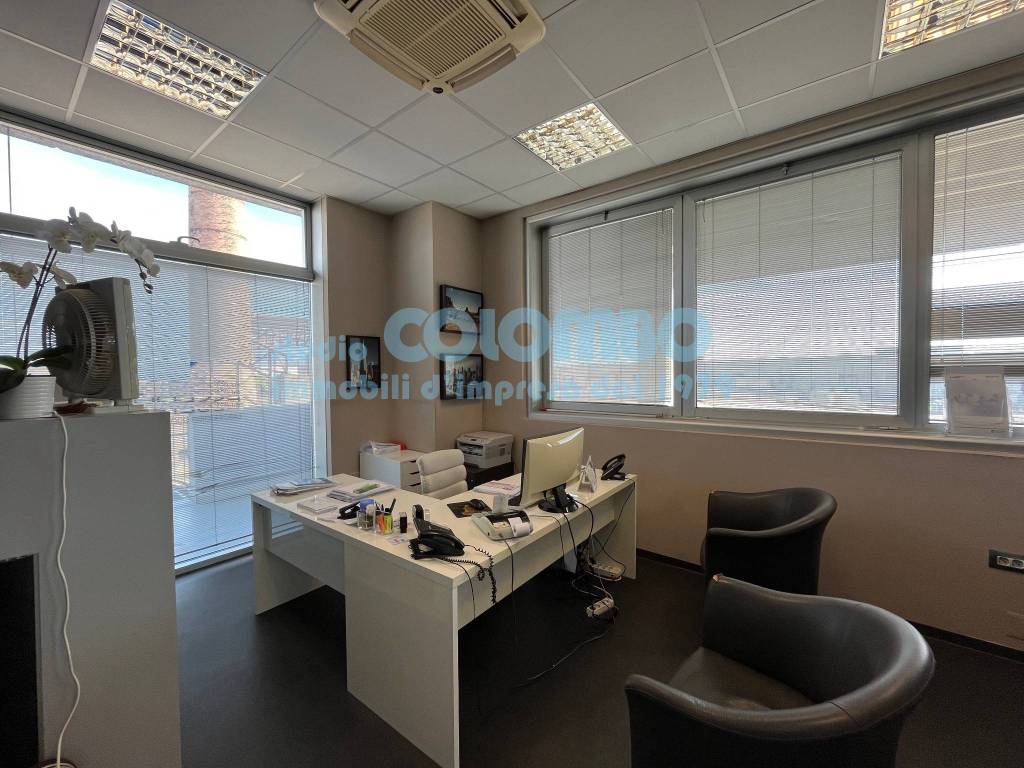 ufficio in vendita a Flero