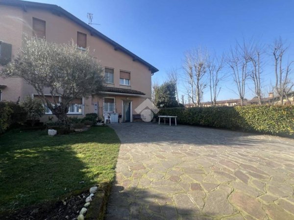 casa indipendente in vendita a Flero