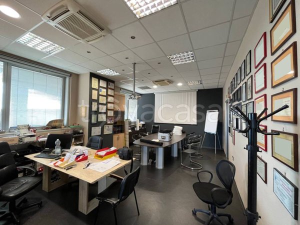 ufficio in vendita a Flero