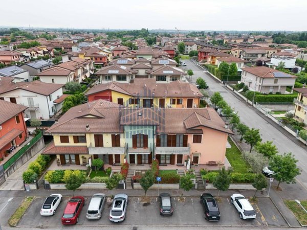 casa indipendente in vendita a Flero