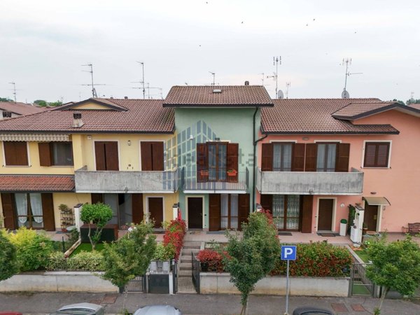 casa indipendente in vendita a Flero