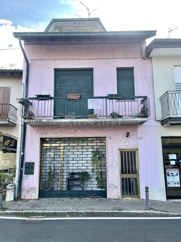 pentavano in vendita a Flero