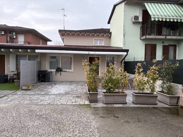 casa indipendente in vendita a Flero