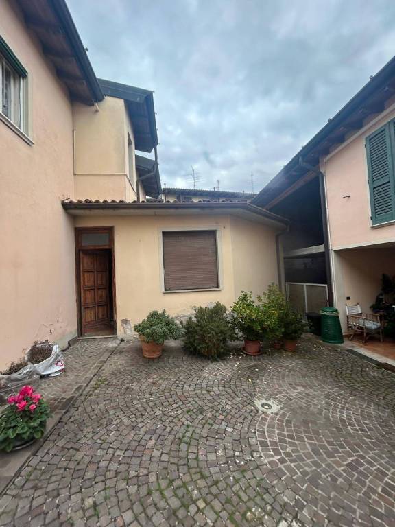 casa indipendente in vendita a Flero in zona Pietra del Gallo
