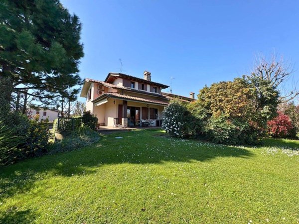 casa indipendente in vendita a Flero