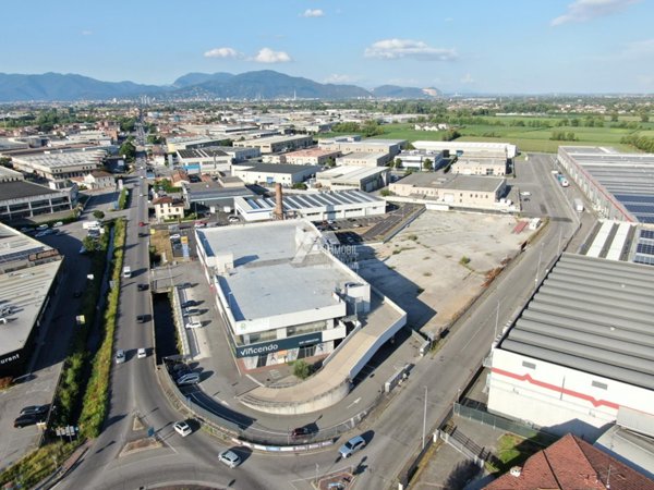 terreno industriale in vendita a Flero