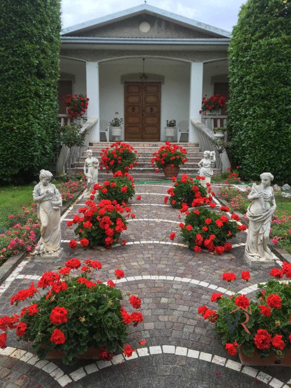 casa indipendente in vendita a Flero in zona Pietra del Gallo