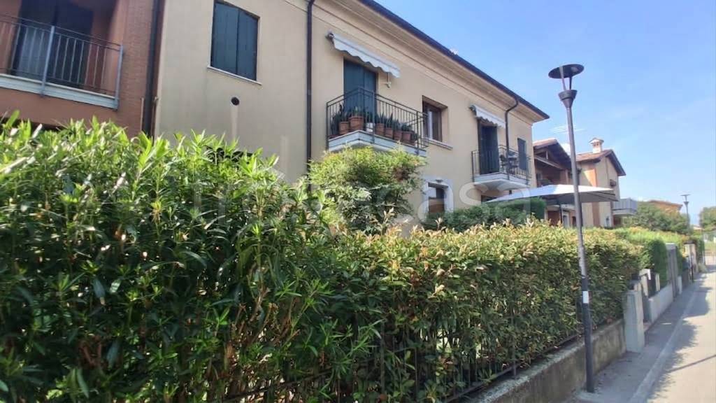 appartamento in vendita a Flero in zona Pietra del Gallo