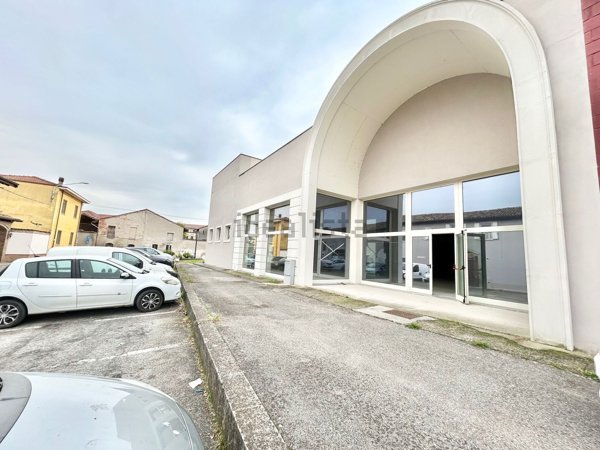 casale in vendita a Gambara