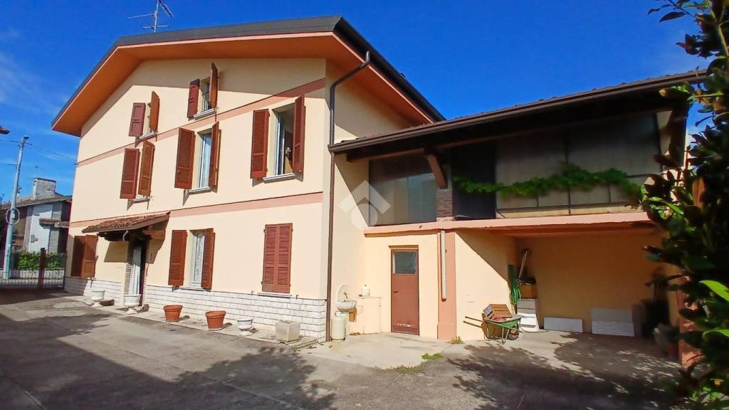 appartamento in vendita a Gambara