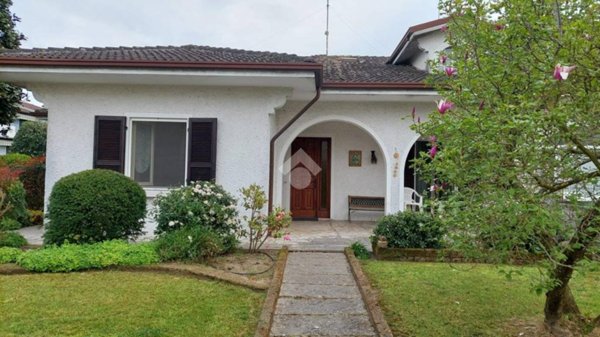 casa indipendente in vendita a Gambara