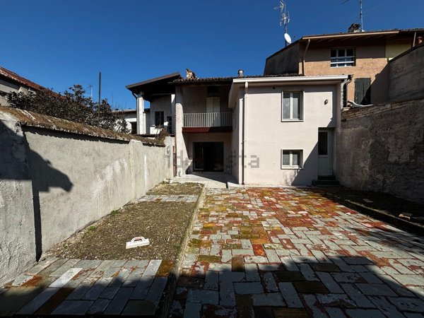 casa indipendente in vendita a Gambara