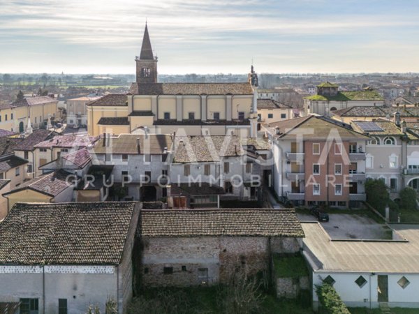 casale in vendita a Gambara