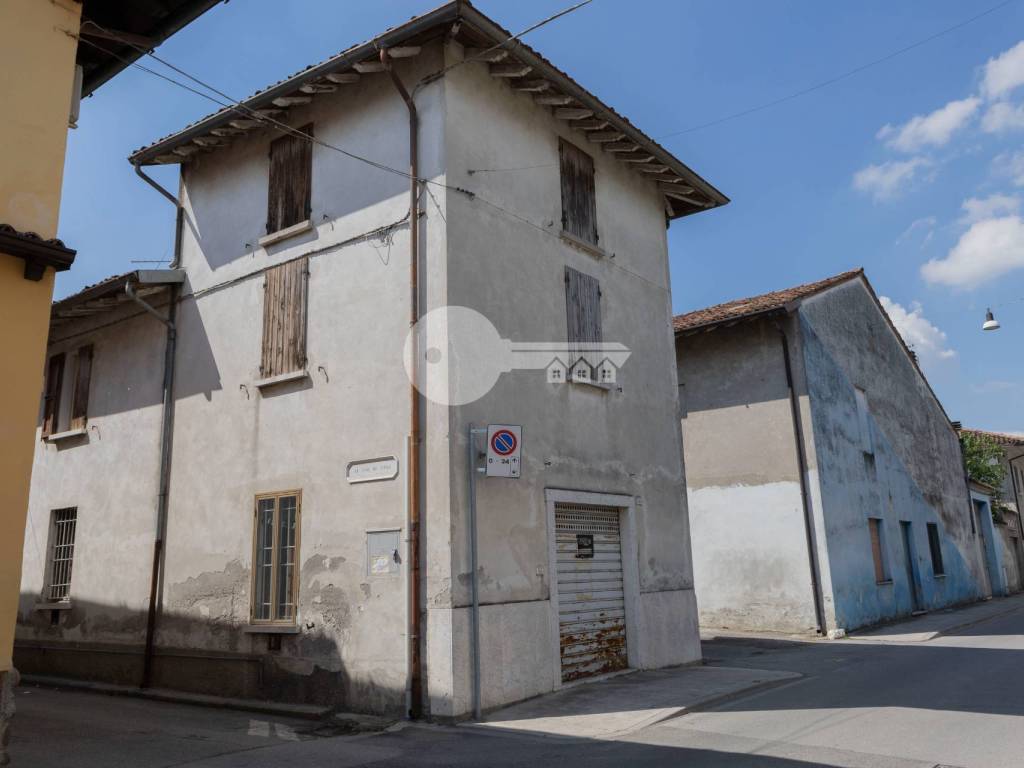 casa indipendente in vendita a Gambara