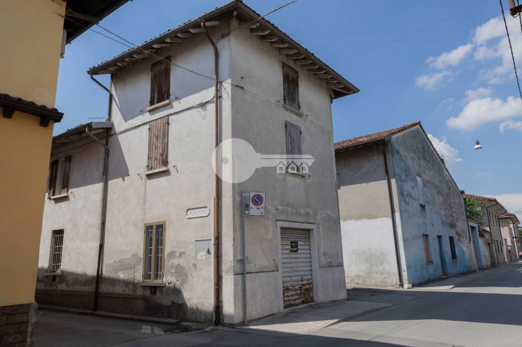 casa indipendente in vendita a Gambara