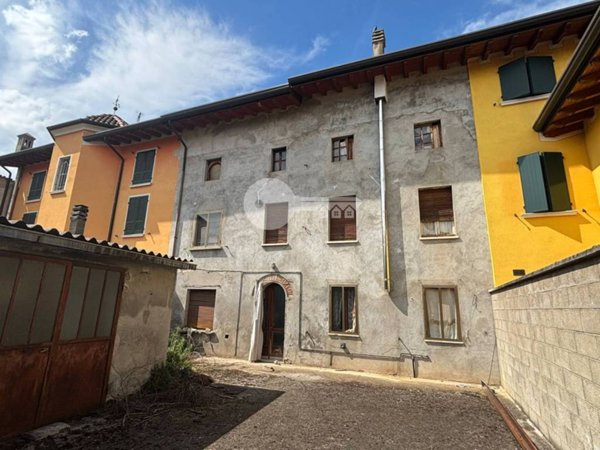 casa indipendente in vendita a Gambara