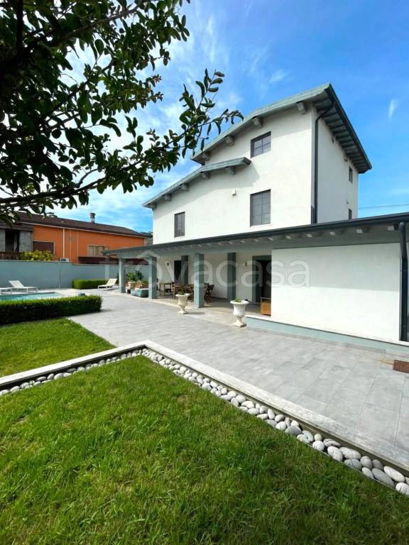 casa indipendente in vendita a Gambara