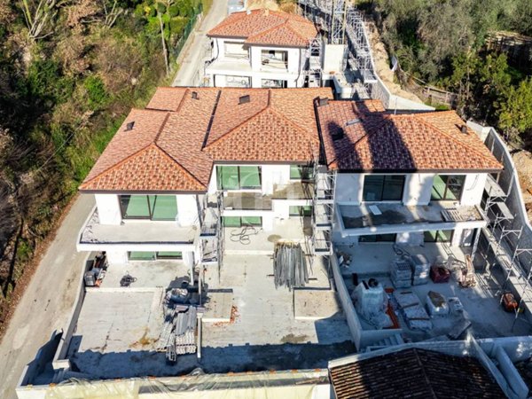appartamento in vendita a Gardone Riviera