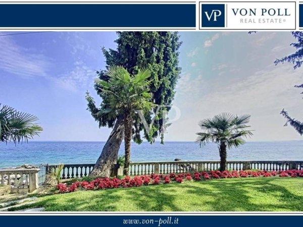 casa indipendente in vendita a Gardone Riviera