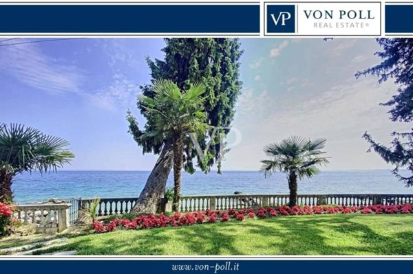 casa indipendente in vendita a Gardone Riviera
