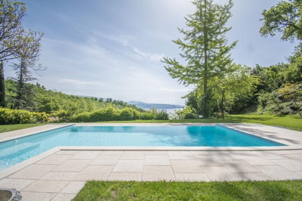 casa indipendente in vendita a Gardone Riviera