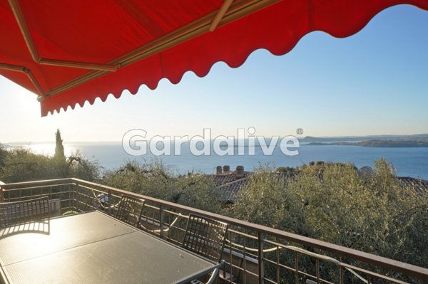 casa indipendente in vendita a Gardone Riviera