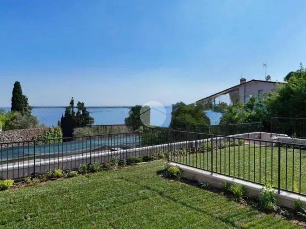 appartamento in vendita a Gardone Riviera