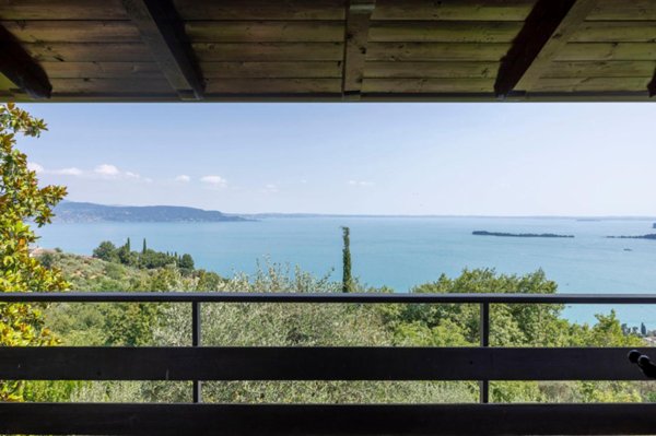 casa indipendente in vendita a Gardone Riviera