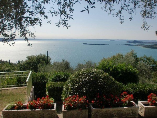 casa indipendente in vendita a Gardone Riviera