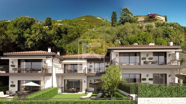 appartamento in vendita a Gardone Riviera in zona Fasano