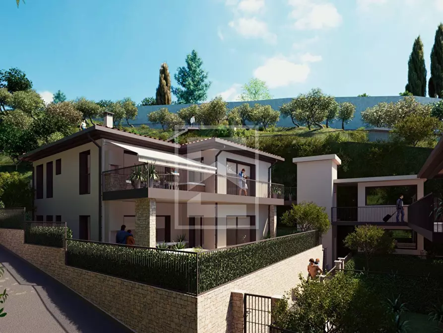 appartamento in vendita a Gardone Riviera in zona Fasano