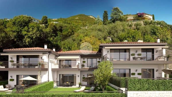 appartamento in vendita a Gardone Riviera in zona Fasano