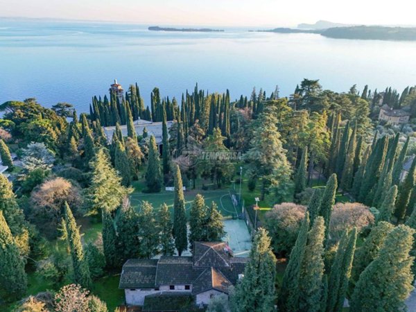 negozio in vendita a Gardone Riviera