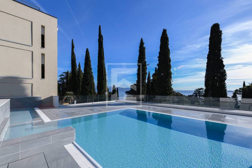 appartamento in vendita a Gardone Riviera