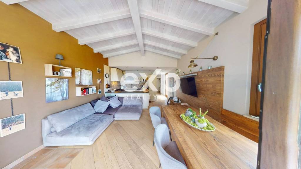 casa indipendente in vendita a Gardone Riviera