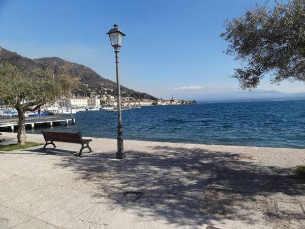 intera palazzina in vendita a Gardone Riviera