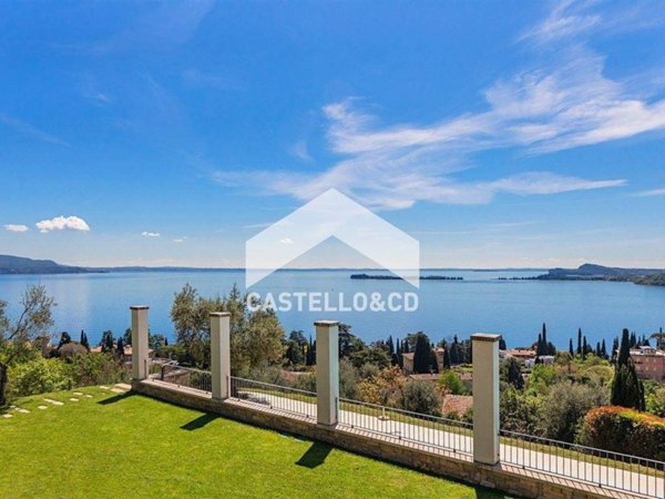casa indipendente in vendita a Gardone Riviera