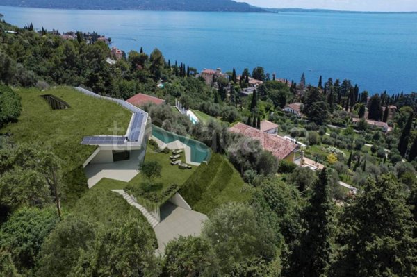 villa in vendita a Gardone Riviera in zona Fasano