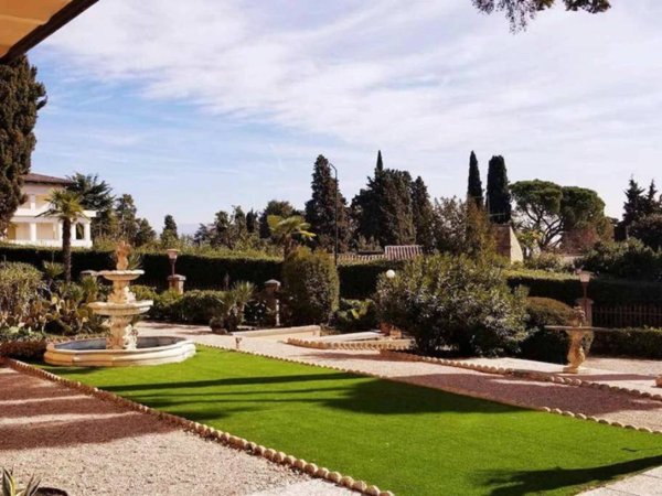 casa indipendente in vendita a Gardone Riviera