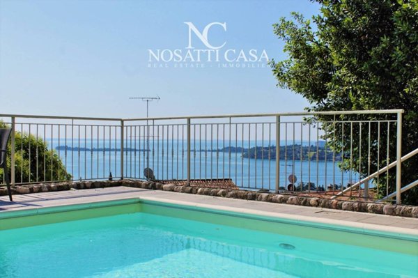 appartamento in vendita a Gardone Riviera in zona Morgnaga