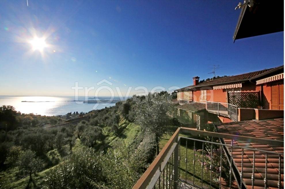 appartamento in vendita a Gardone Riviera