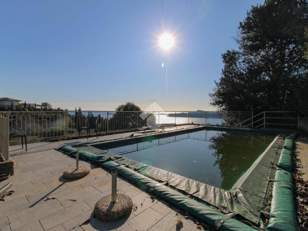 appartamento in vendita a Gardone Riviera