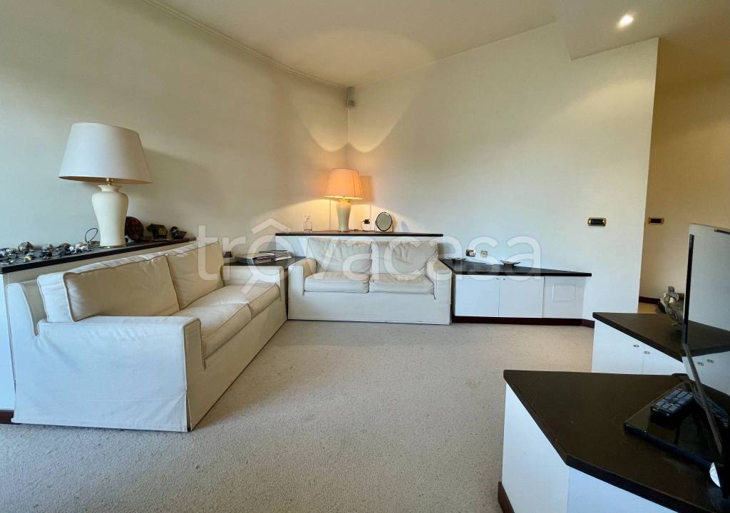 appartamento in vendita a Gardone Riviera