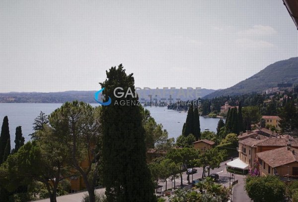 appartamento in vendita a Gardone Riviera in zona Fasano