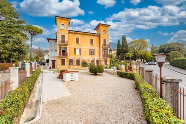 casa indipendente in vendita a Gardone Riviera