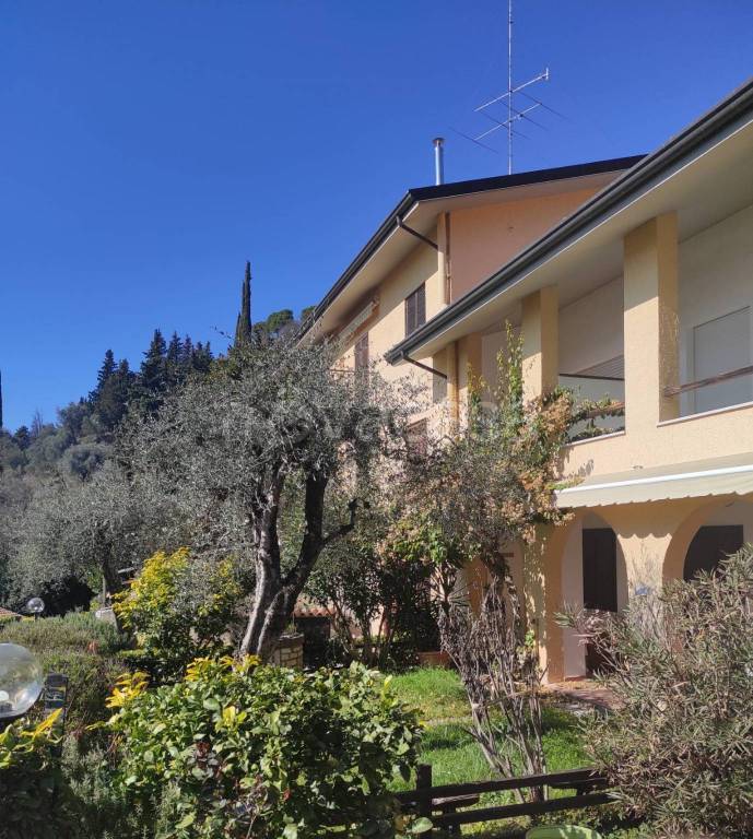 appartamento in vendita a Gardone Riviera